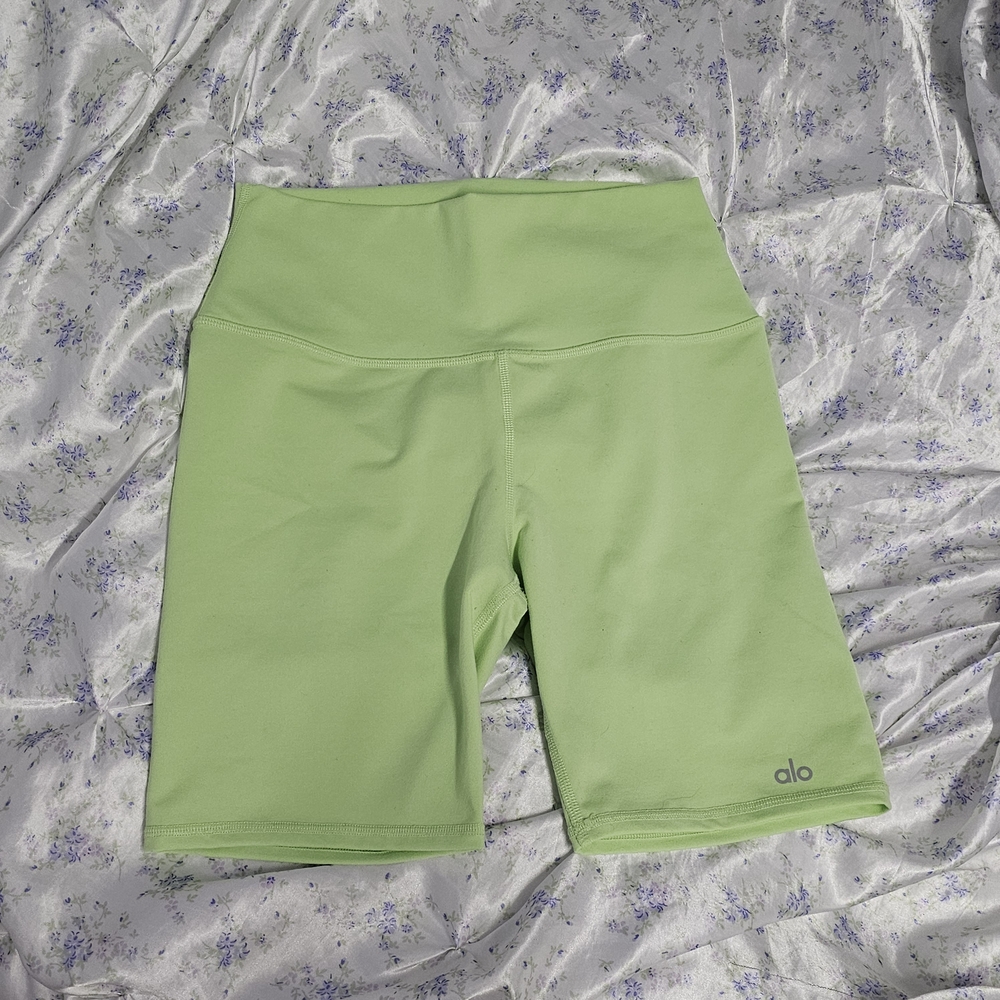 ALO Yoga High Waist Biker Short in Neon Lime Size Medium